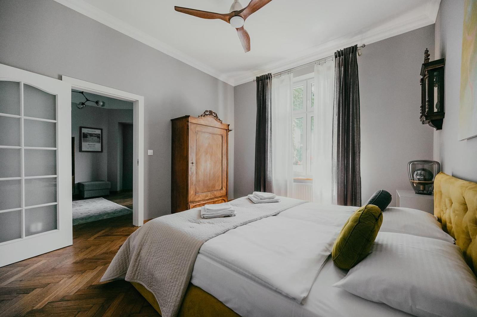 Antique Apartments Old Town 크라쿠프 외부 사진